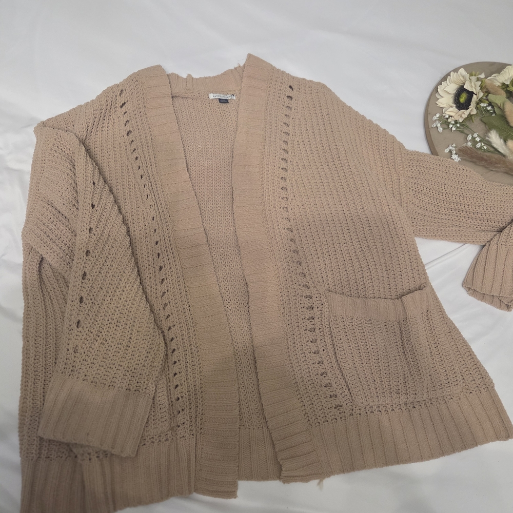 American Eagle Outfitters Tan Knit Cardigan